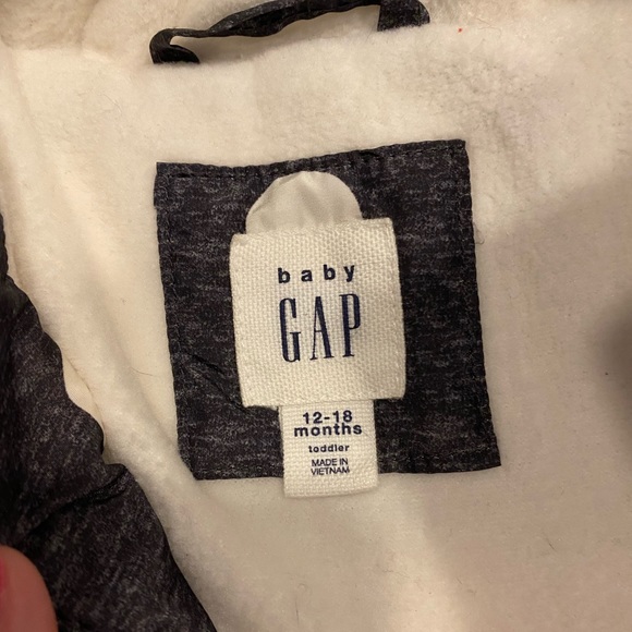 Baby gap coat - Picture 2 of 2